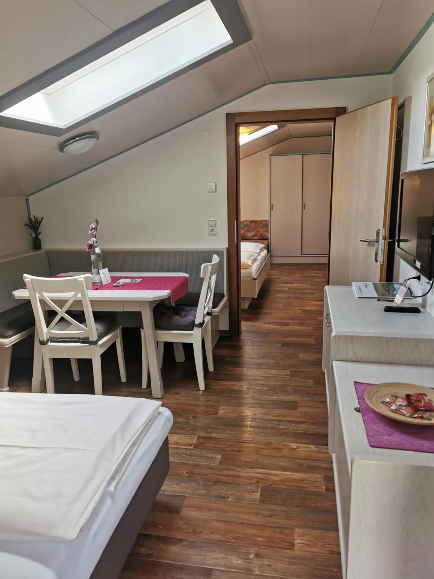 Haus Monika Apartment Оец Екстериор снимка